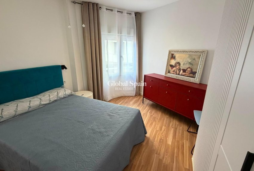 Wiederverkauf - WOHNUNG -
TORREVIEJA - Playa del Cura