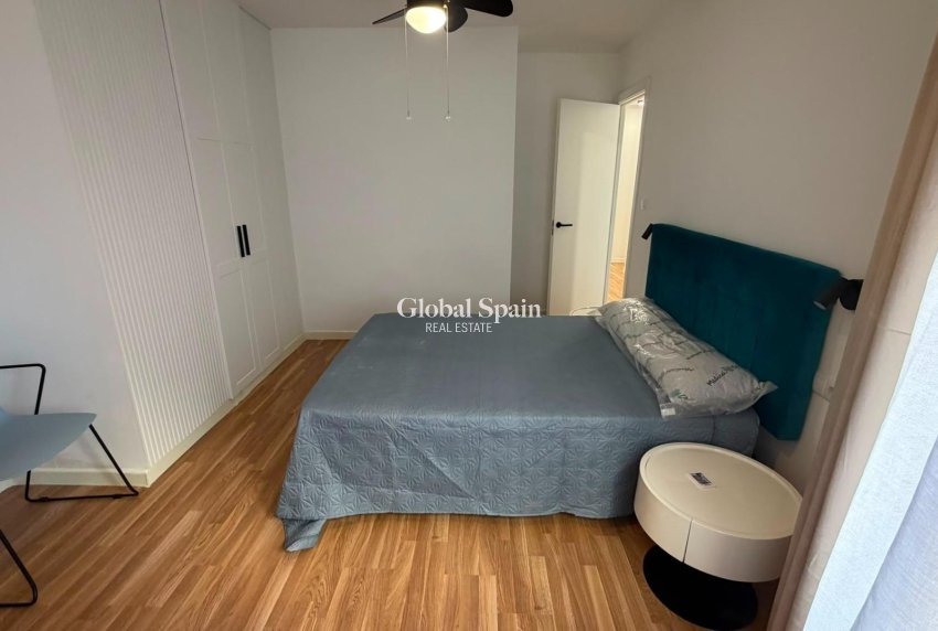Wiederverkauf - WOHNUNG -
TORREVIEJA - Playa del Cura