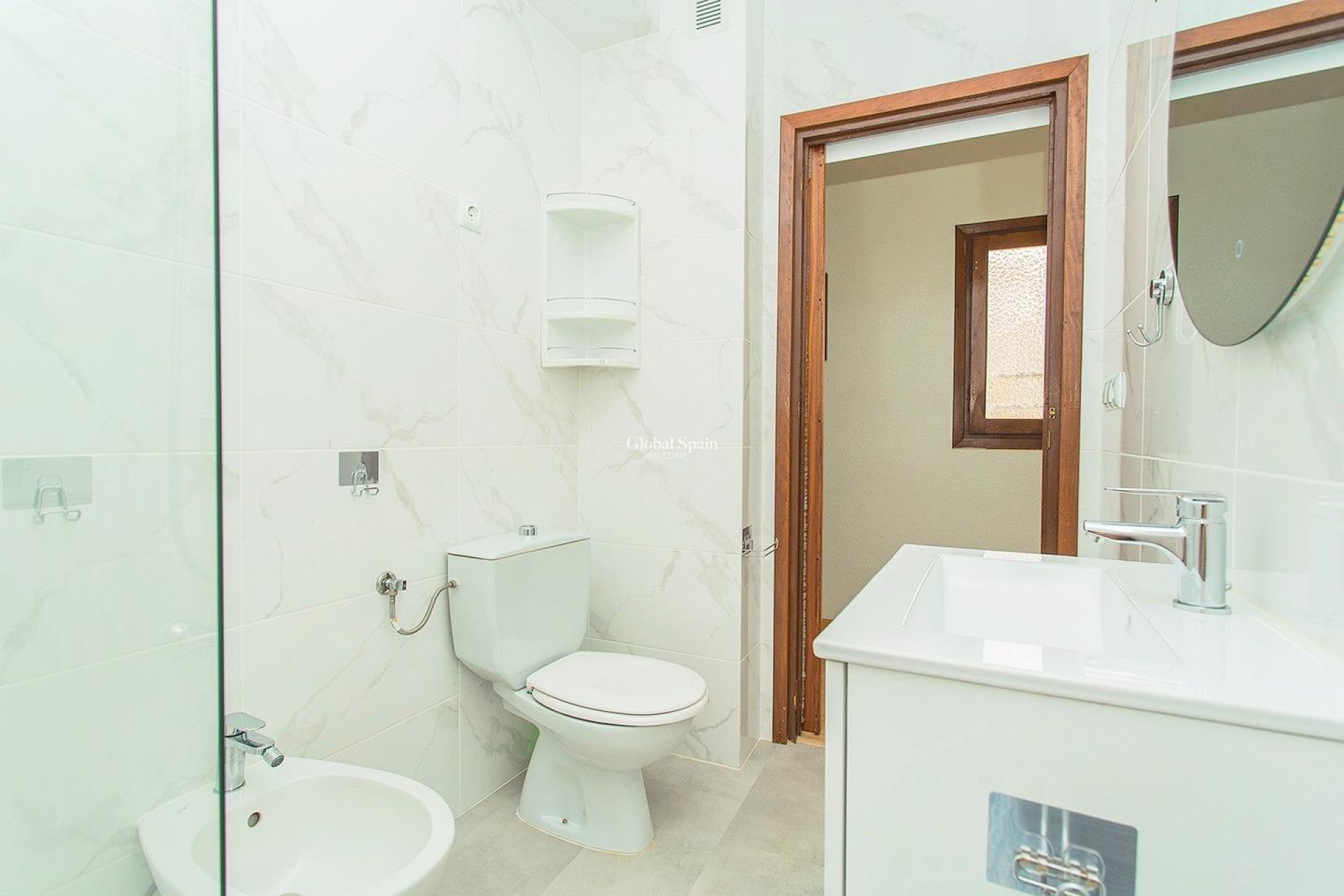 Wiederverkauf - WOHNUNG -
TORREVIEJA - Playa del Cura