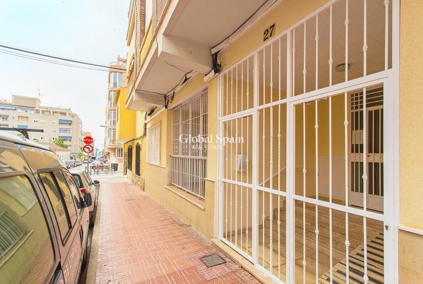 Wiederverkauf - WOHNUNG -
TORREVIEJA - Playa del Cura