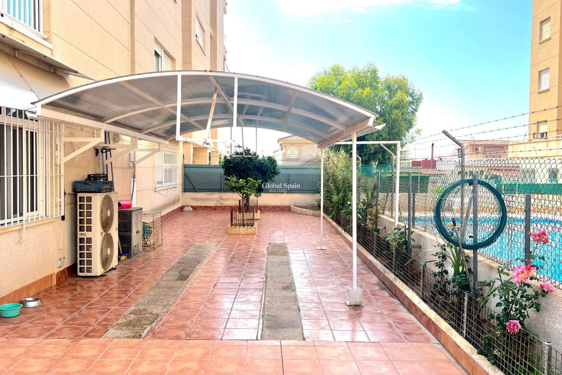 Wiederverkauf - WOHNUNG -
TORREVIEJA - Playa del Cura