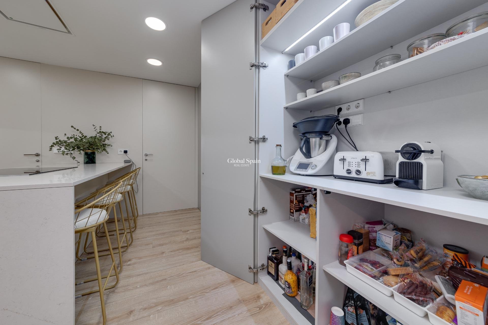 Wiederverkauf - WOHNUNG -
TORREVIEJA - Playa del Cura