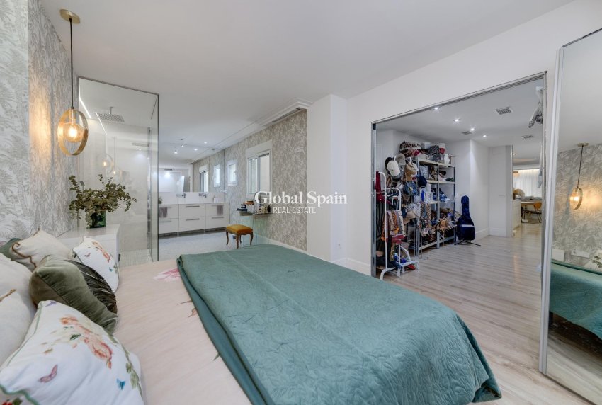 Wiederverkauf - WOHNUNG -
TORREVIEJA - Playa del Cura