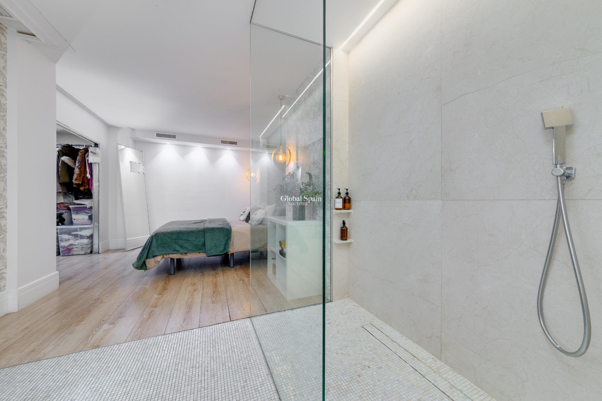 Wiederverkauf - WOHNUNG -
TORREVIEJA - Playa del Cura