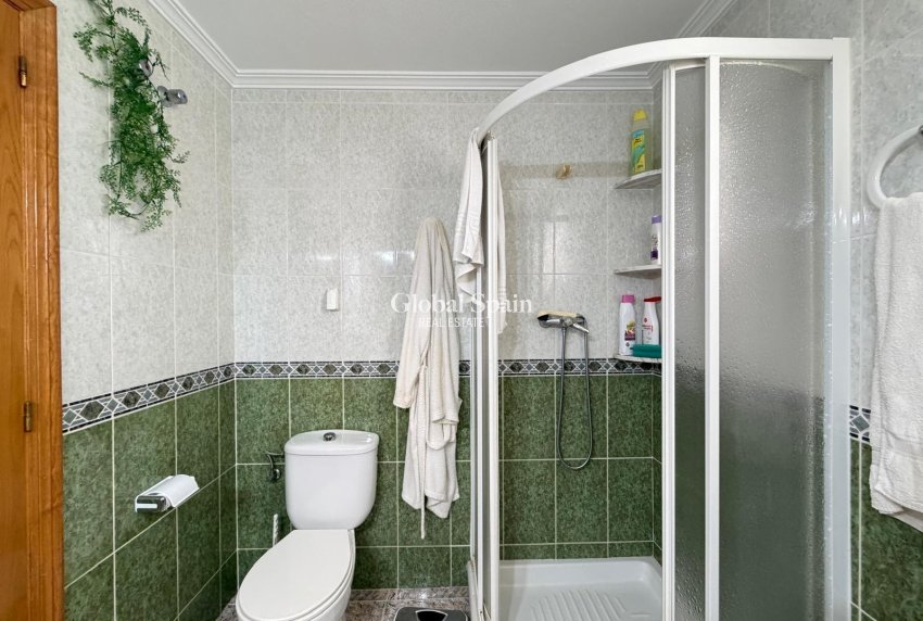 Wiederverkauf - WOHNUNG -
TORREVIEJA - Playa del Cura