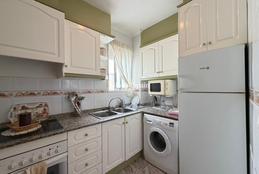 Wiederverkauf - WOHNUNG -
TORREVIEJA - Playa del Cura