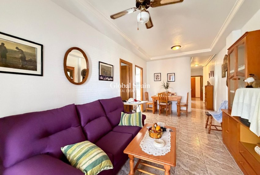 Wiederverkauf - WOHNUNG -
TORREVIEJA - Playa del Cura