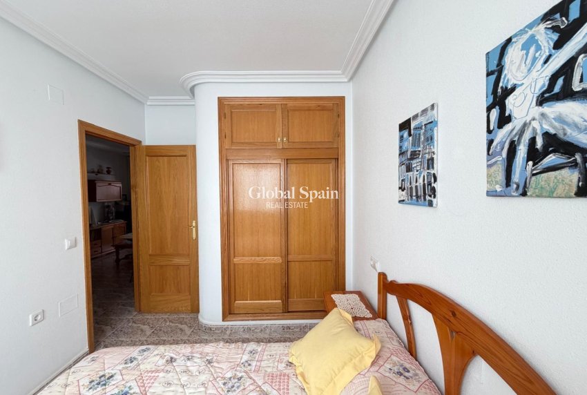 Wiederverkauf - WOHNUNG -
TORREVIEJA - Playa del Cura
