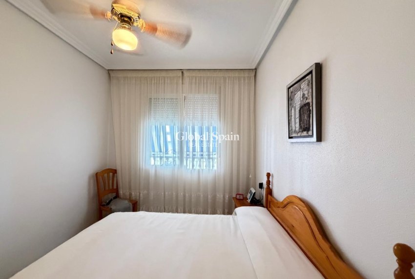 Wiederverkauf - WOHNUNG -
TORREVIEJA - Playa del Cura