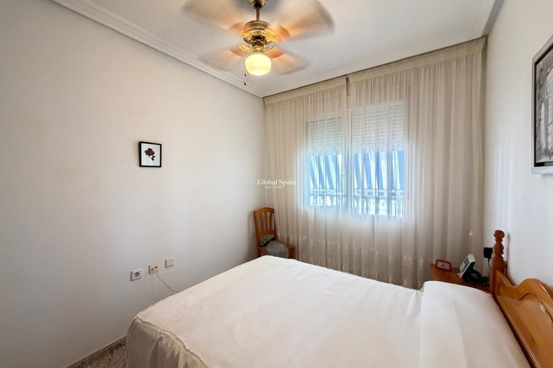 Wiederverkauf - WOHNUNG -
TORREVIEJA - Playa del Cura