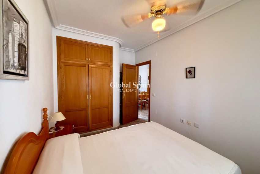 Wiederverkauf - WOHNUNG -
TORREVIEJA - Playa del Cura
