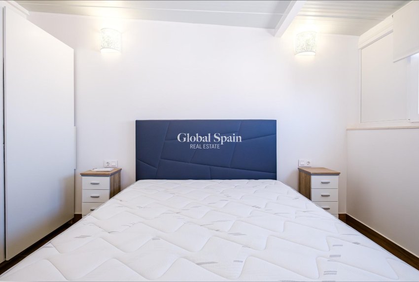 Wiederverkauf - WOHNUNG -
TORREVIEJA - Playa del Cura