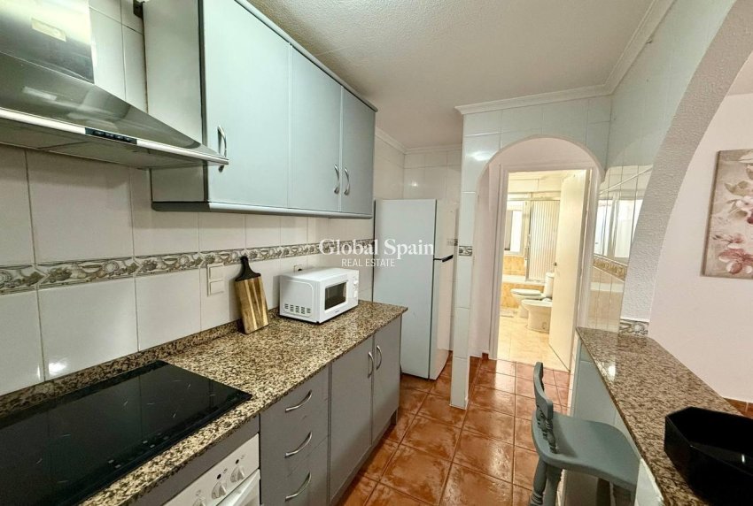Wiederverkauf - WOHNUNG -
TORREVIEJA - Playa del Cura