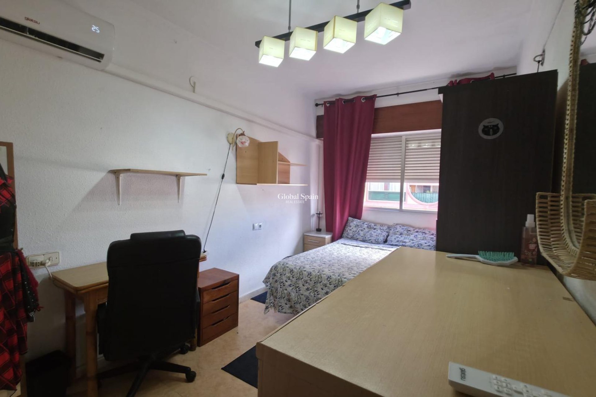 Wiederverkauf - WOHNUNG -
TORREVIEJA - Playa del Cura