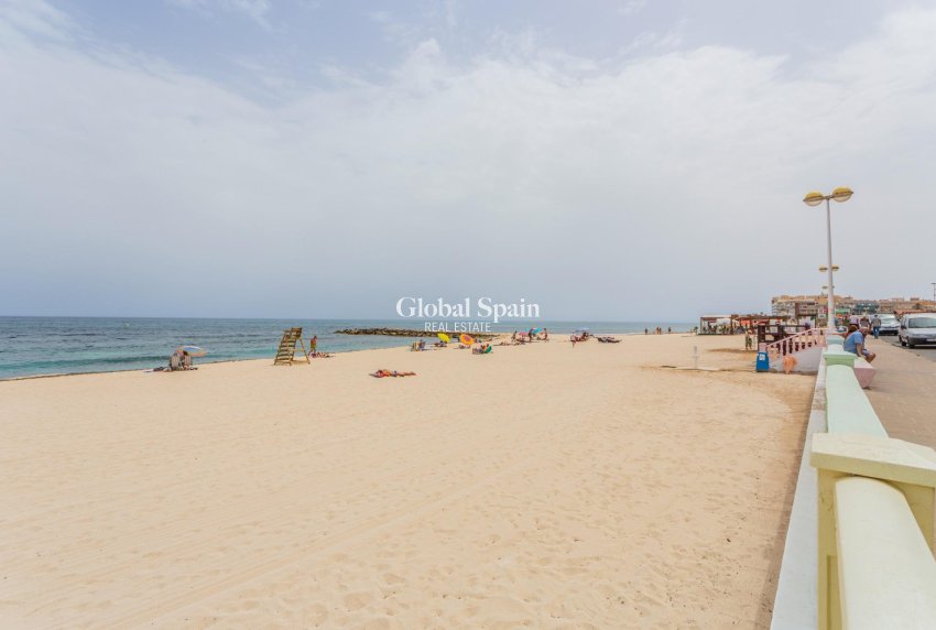 Wiederverkauf - WOHNUNG -
TORREVIEJA - Playa del cura