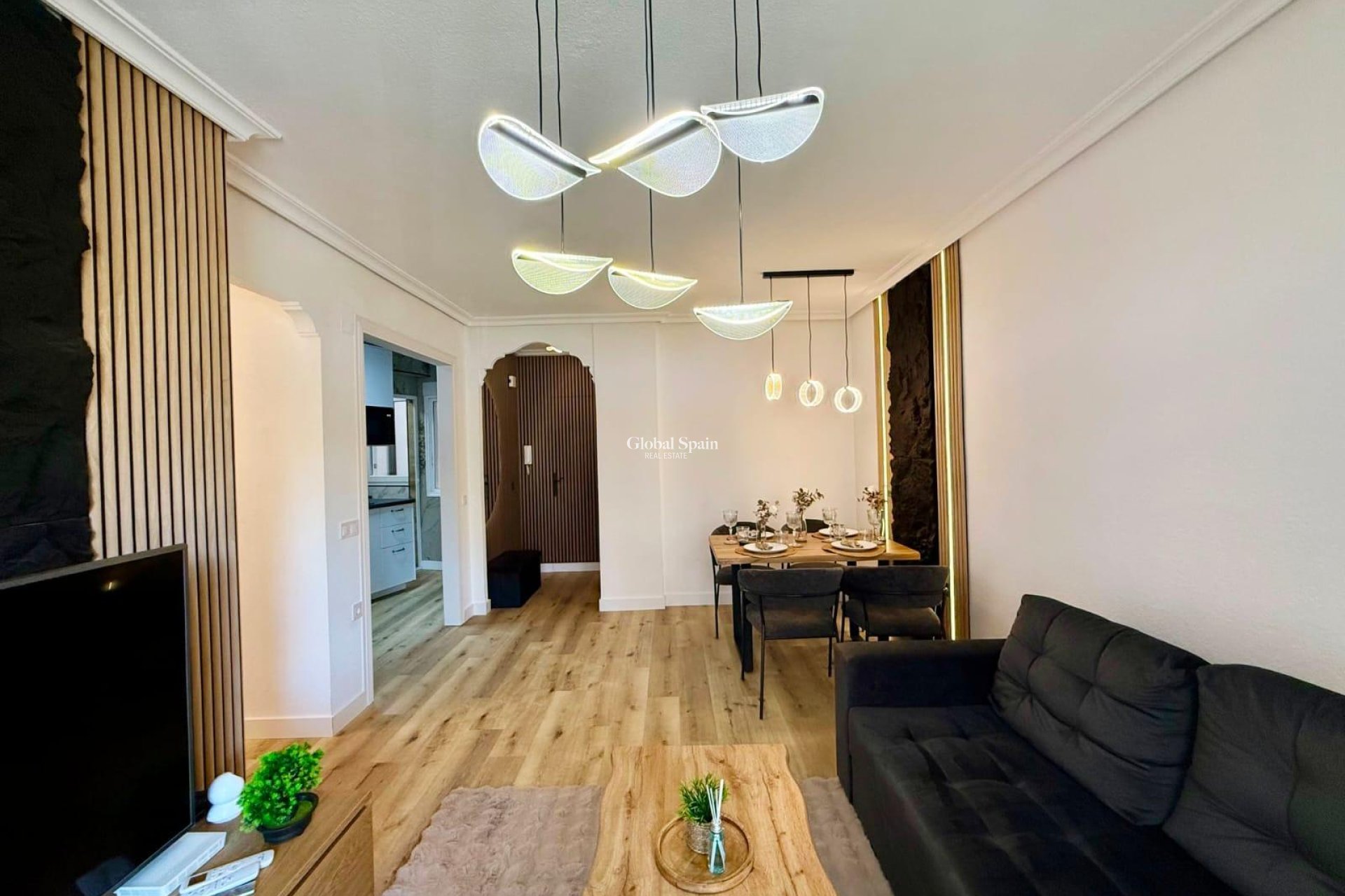 Wiederverkauf - WOHNUNG -
TORREVIEJA - Playa del Cura