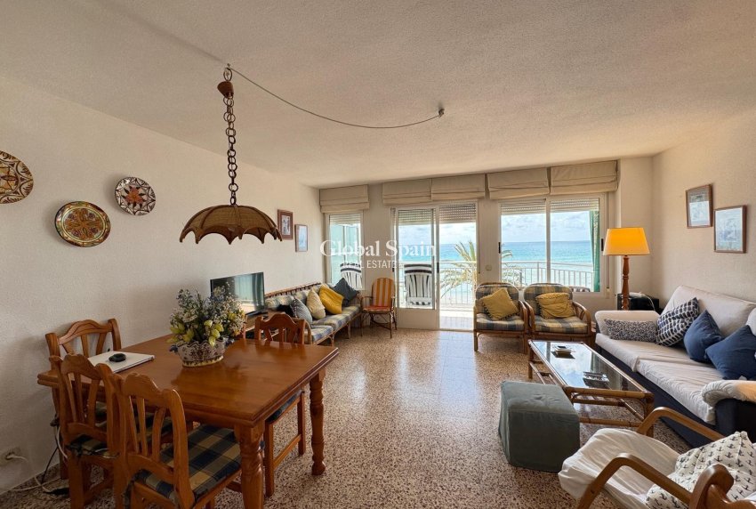 Wiederverkauf - WOHNUNG -
TORREVIEJA - Playa del Cura
