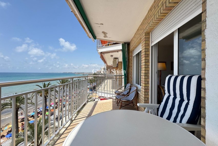 Wiederverkauf - WOHNUNG -
TORREVIEJA - Playa del Cura