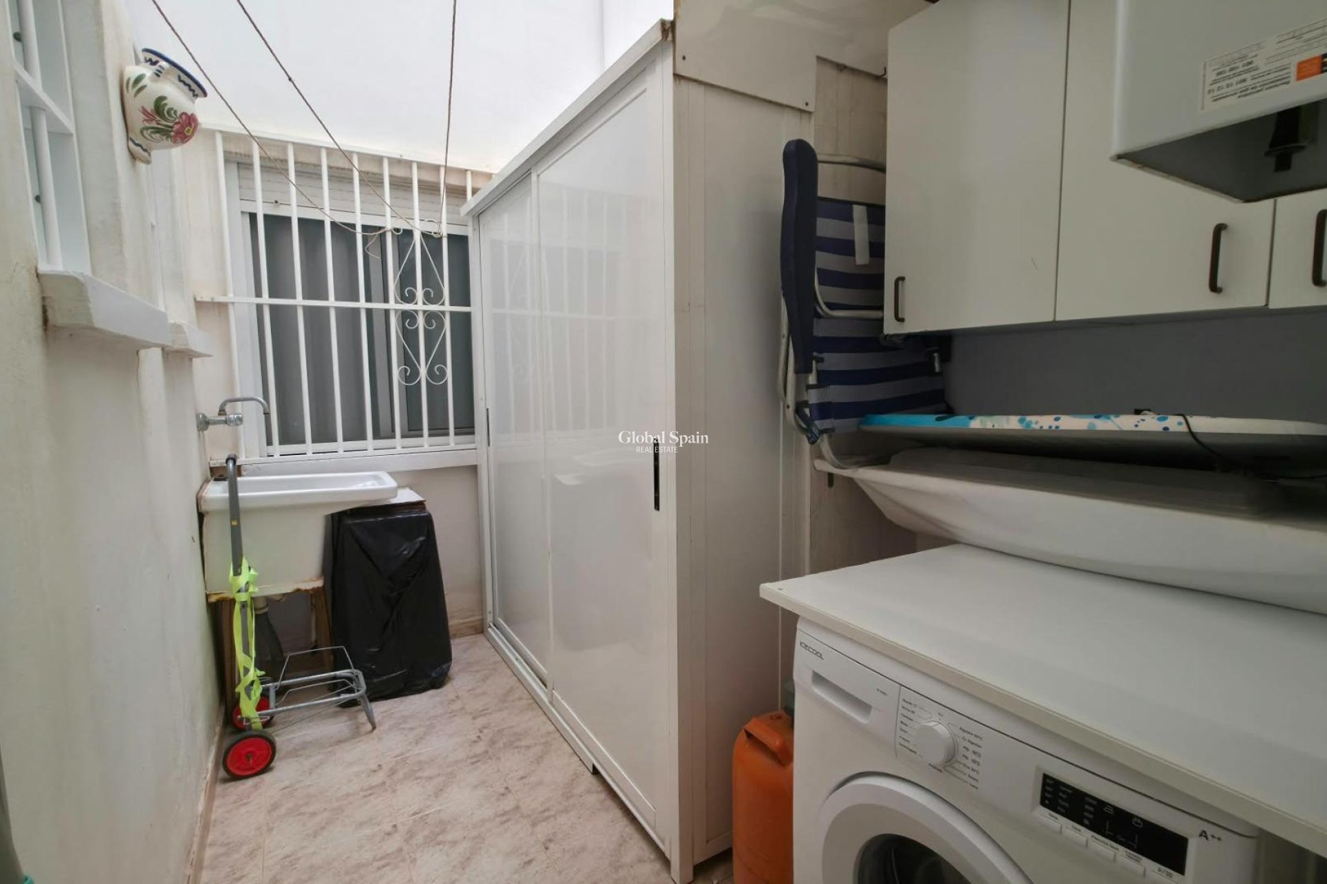 Wiederverkauf - WOHNUNG -
TORREVIEJA - Playa del Cura