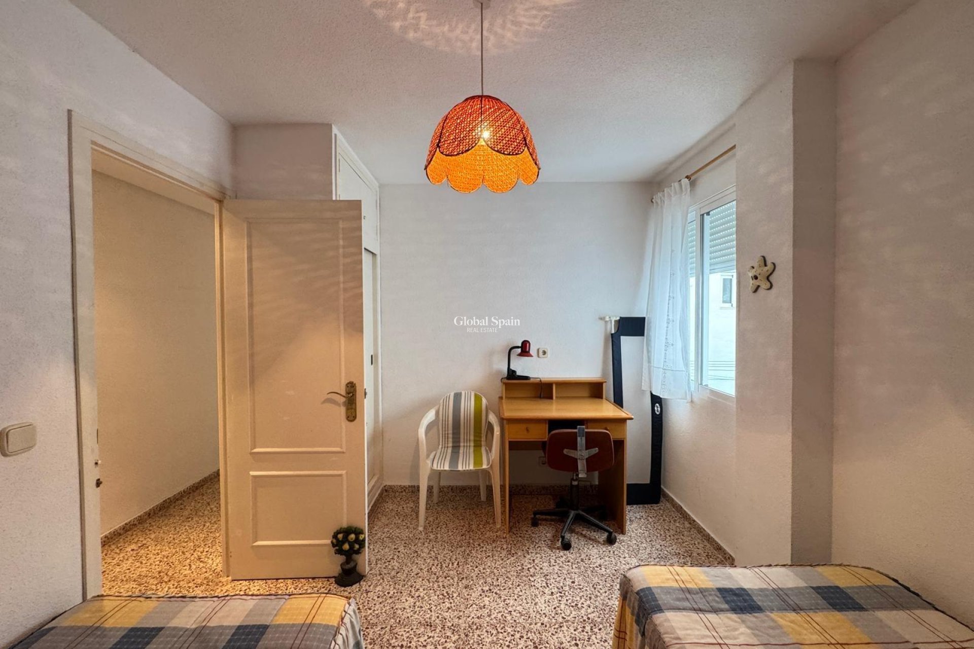 Wiederverkauf - WOHNUNG -
TORREVIEJA - Playa del Cura