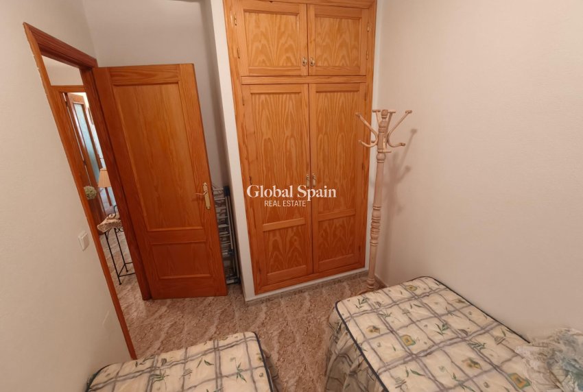 Wiederverkauf - WOHNUNG -
TORREVIEJA - Playa del Cura