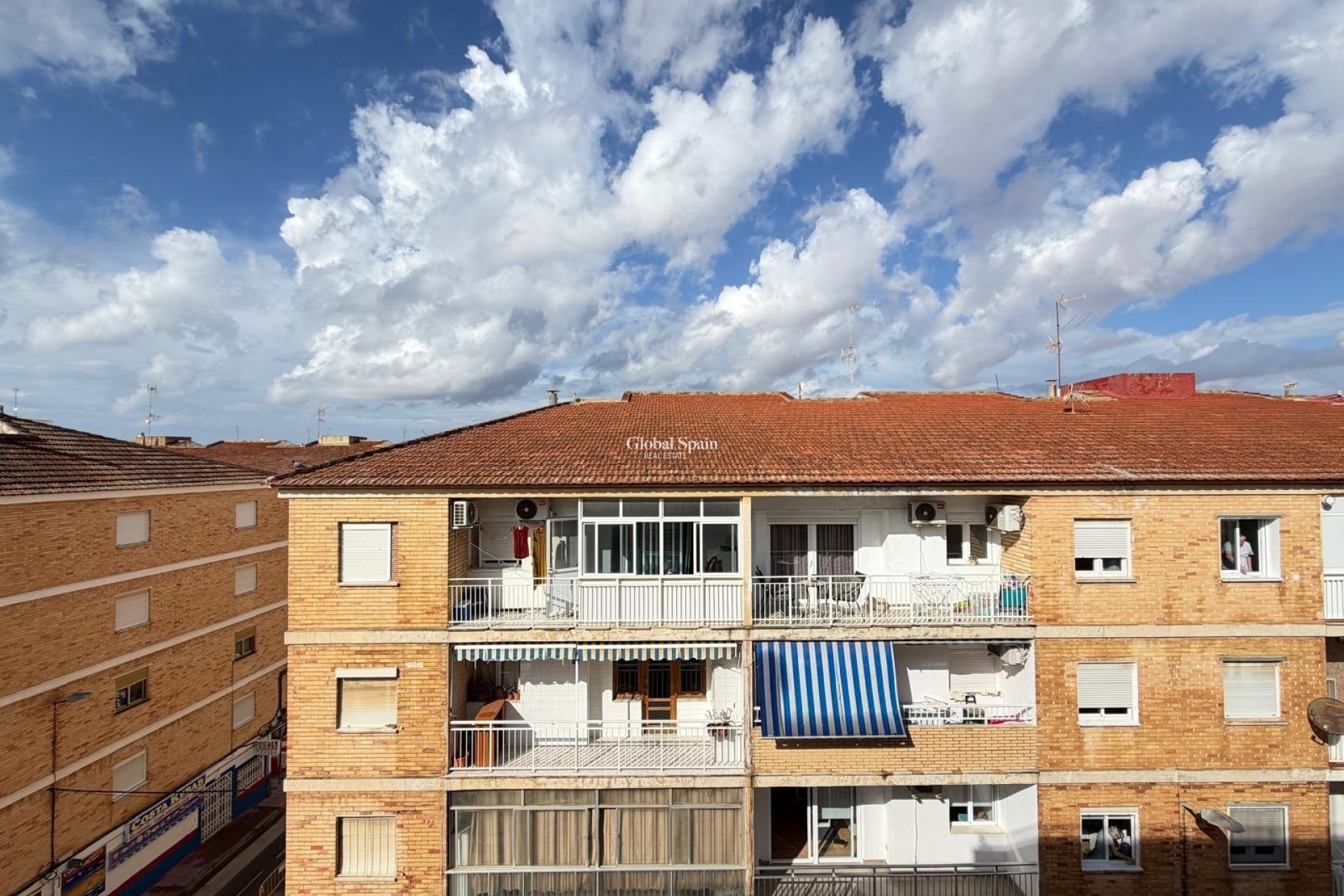 Wiederverkauf - WOHNUNG -
TORREVIEJA - Playa del Cura