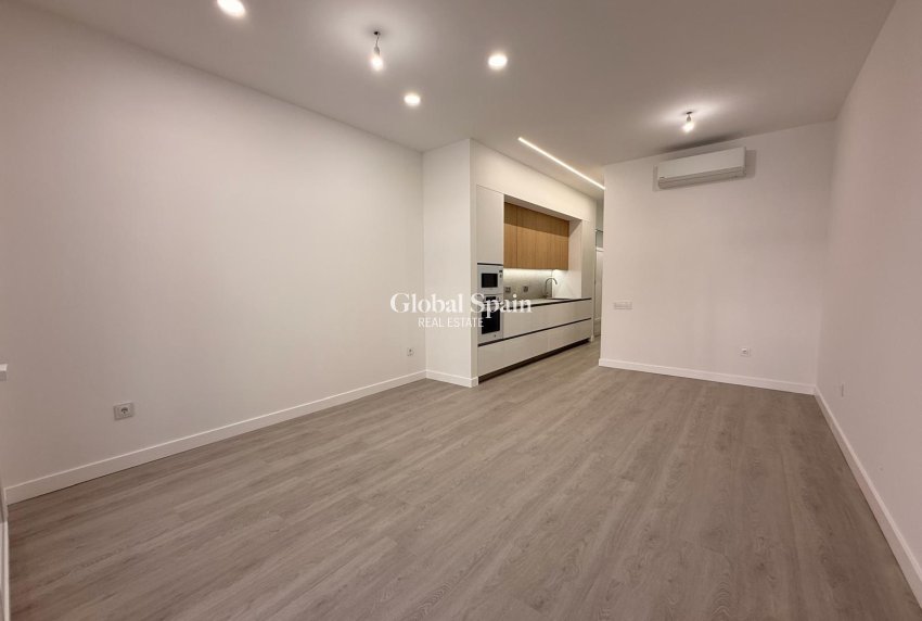 Wiederverkauf - WOHNUNG -
TORREVIEJA - Playa del Cura