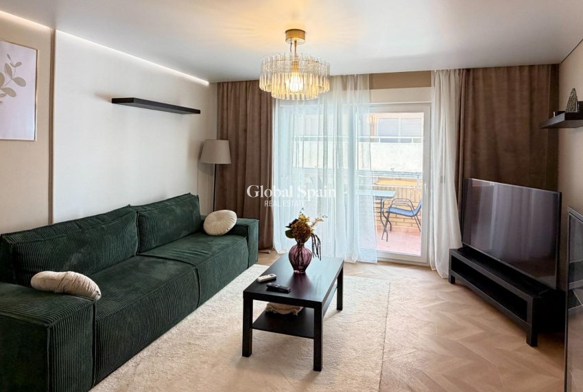 Wiederverkauf - WOHNUNG -
TORREVIEJA - Playa del Cura