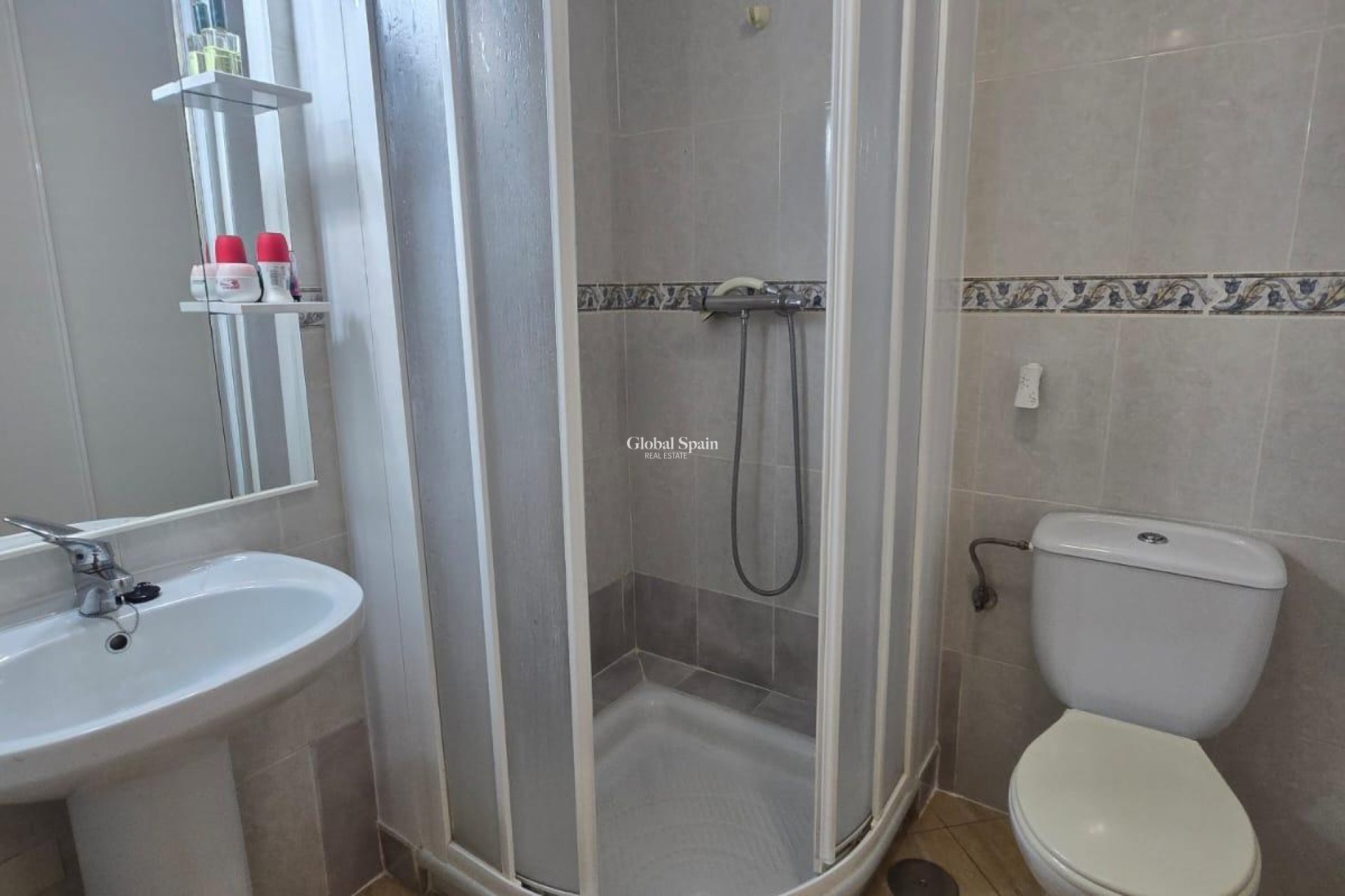 Wiederverkauf - WOHNUNG -
TORREVIEJA - Playa del Cura