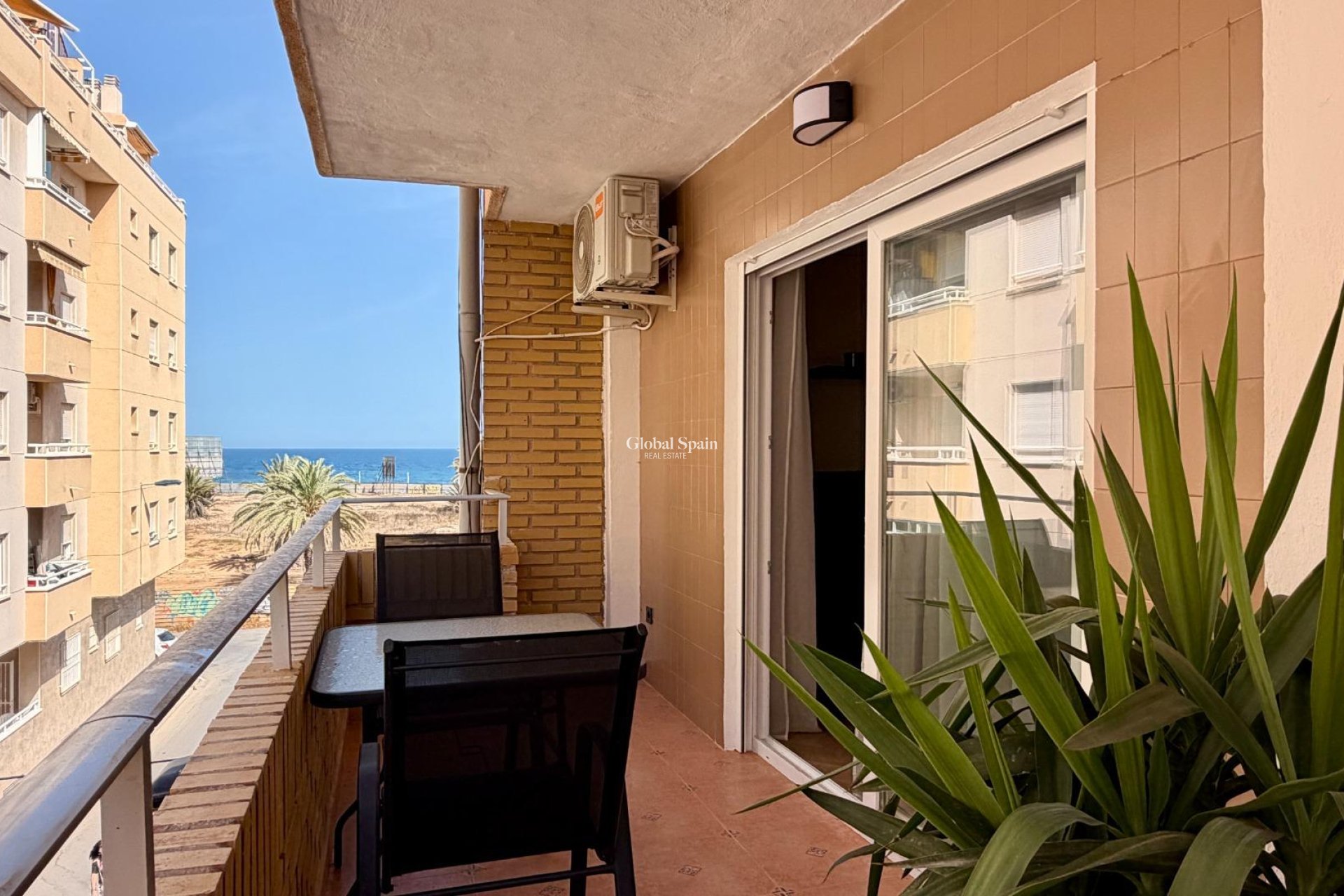 Wiederverkauf - WOHNUNG -
TORREVIEJA - Playa del Cura
