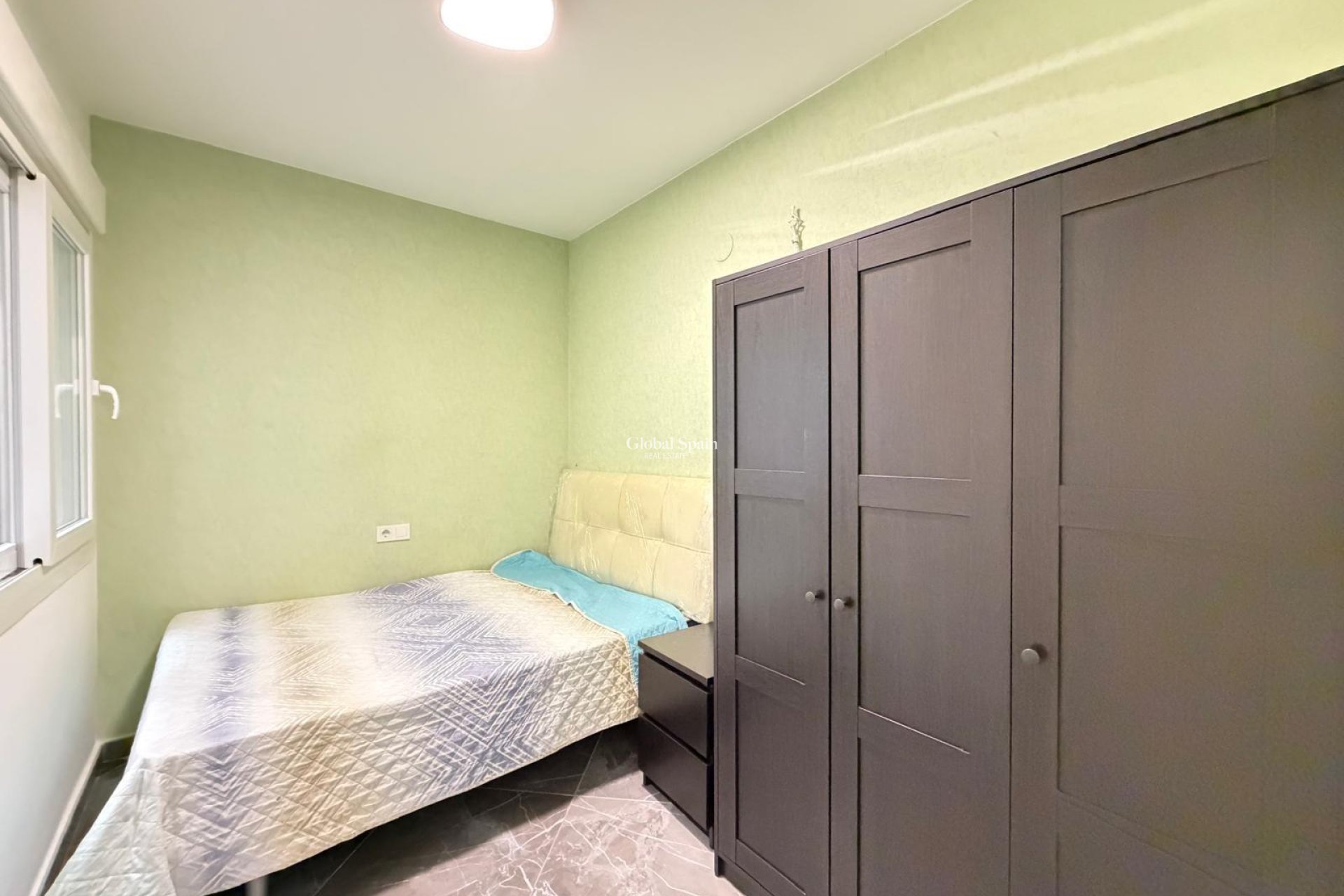 Wiederverkauf - WOHNUNG -
TORREVIEJA - Playa del Cura