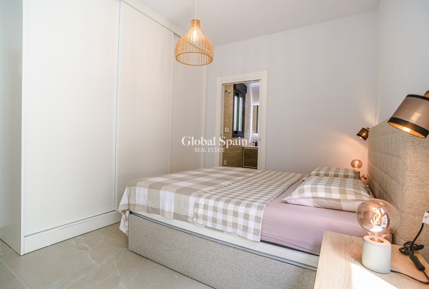 Wiederverkauf - Wohnung -
TORREVIEJA - Playa del Cura