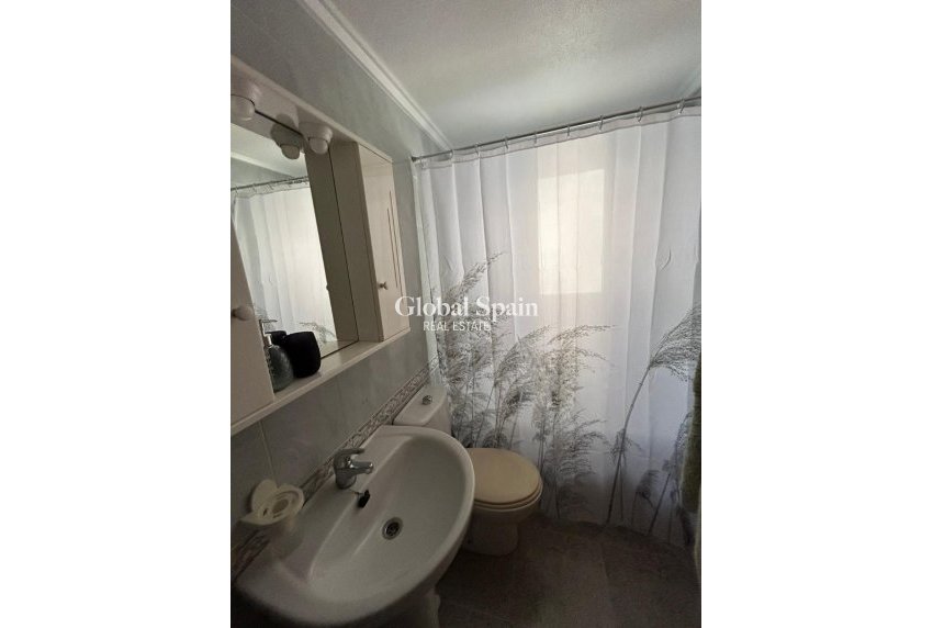 Wiederverkauf - Wohnung -
TORREVIEJA - Playa Los Locos