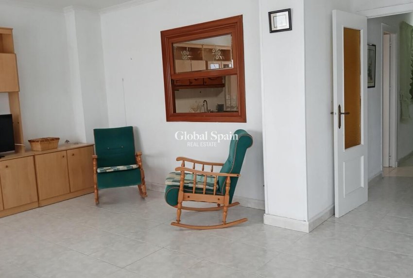 Wiederverkauf - WOHNUNG -
TORREVIEJA - PLAYA LOS LOCOS