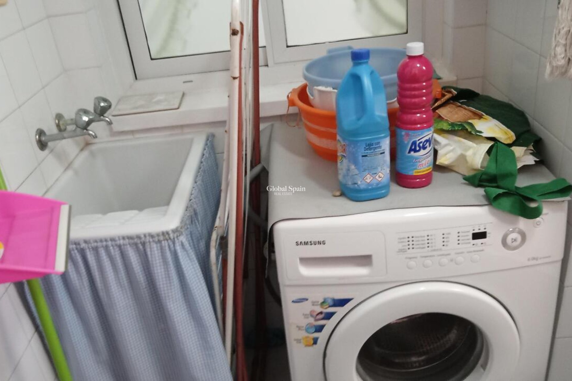 Wiederverkauf - WOHNUNG -
TORREVIEJA - PLAYA LOS LOCOS