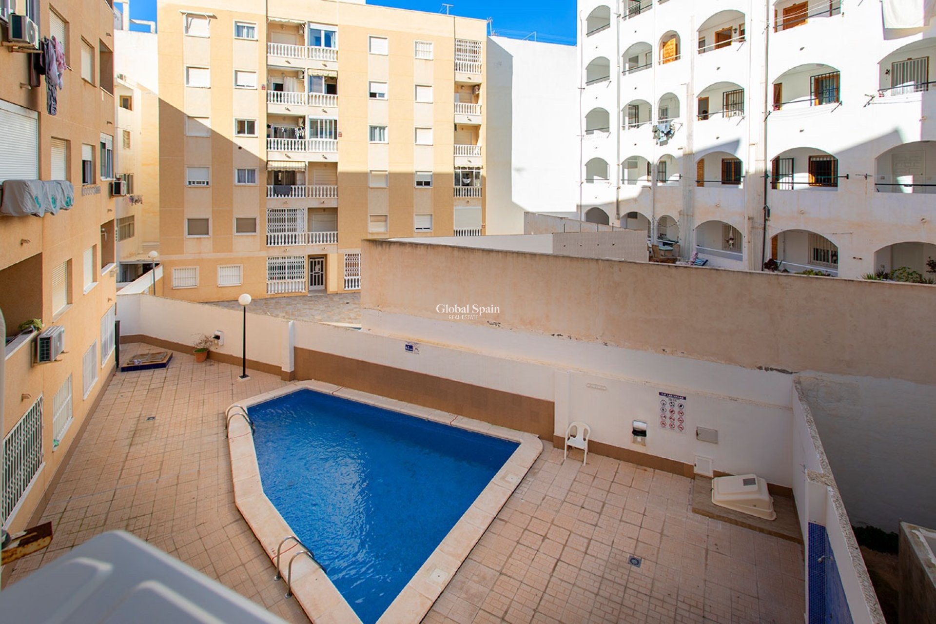 Wiederverkauf - WOHNUNG -
TORREVIEJA - Playa Los Locos