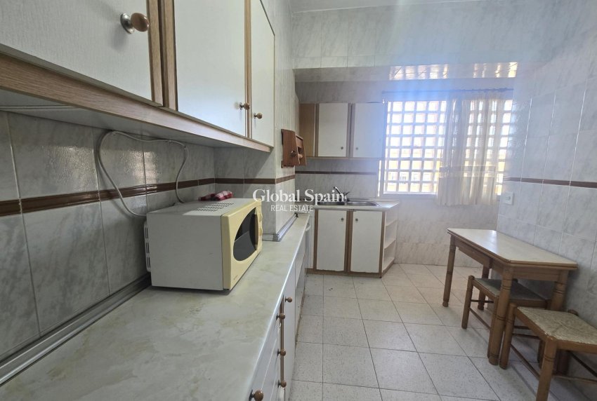 Wiederverkauf - WOHNUNG -
TORREVIEJA - Puerto Deportivo Marina Salinas