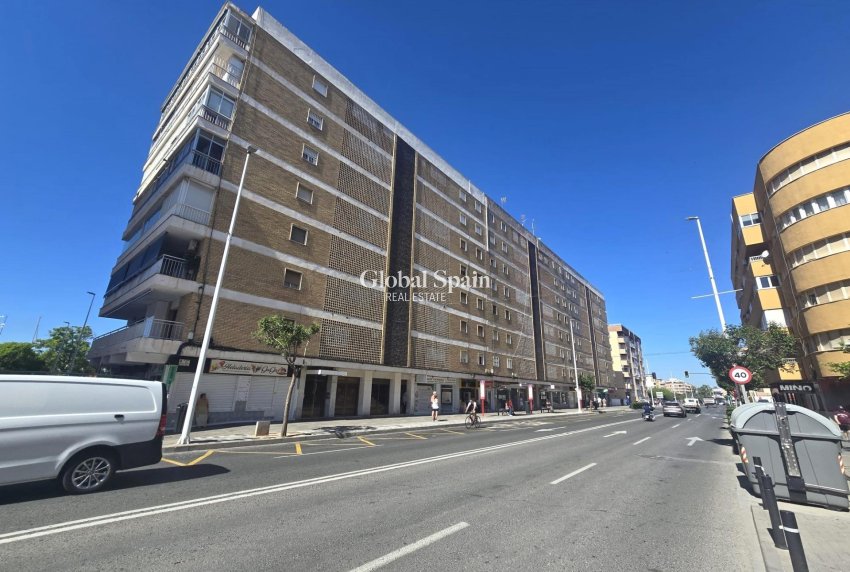 Wiederverkauf - WOHNUNG -
TORREVIEJA - Puerto Deportivo Marina Salinas