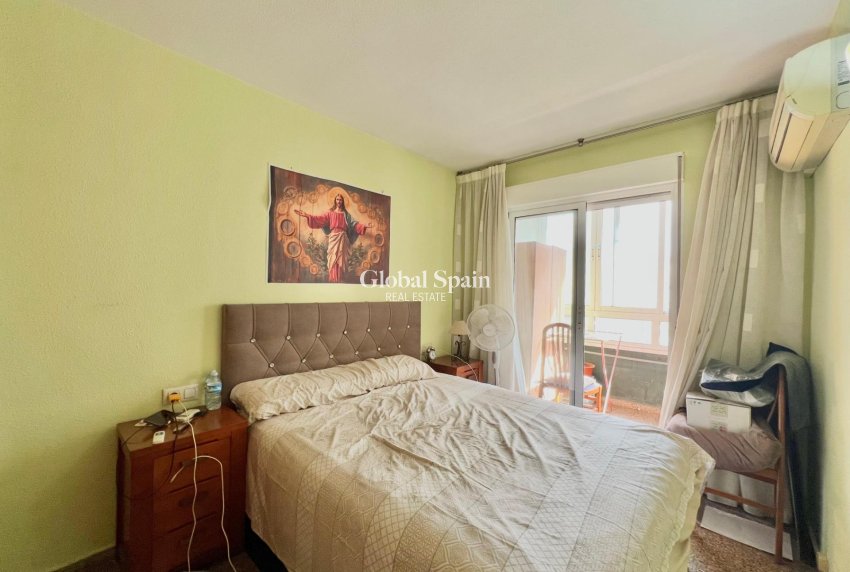 Wiederverkauf - WOHNUNG -
TORREVIEJA - Puerto Deportivo