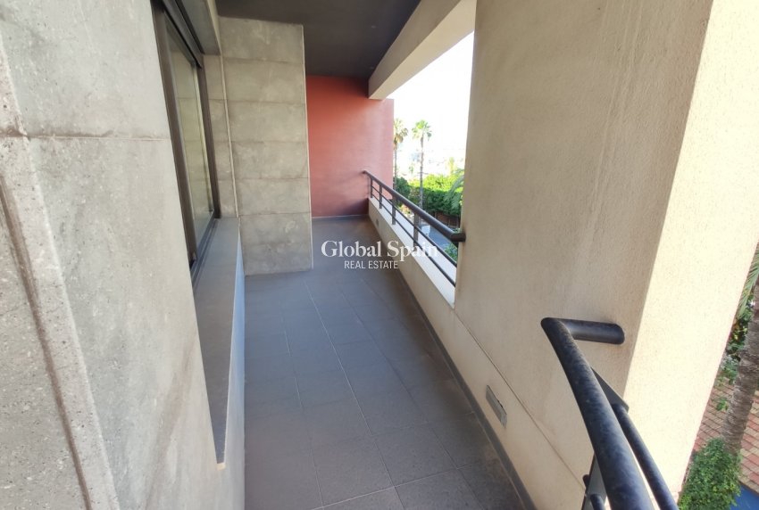 Wiederverkauf - WOHNUNG -
TORREVIEJA - Puerto