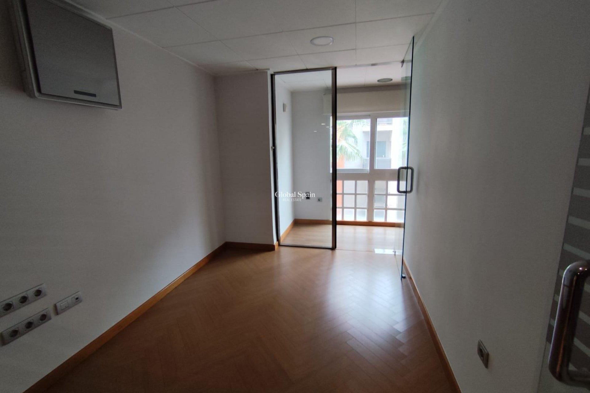 Wiederverkauf - WOHNUNG -
TORREVIEJA - Puerto