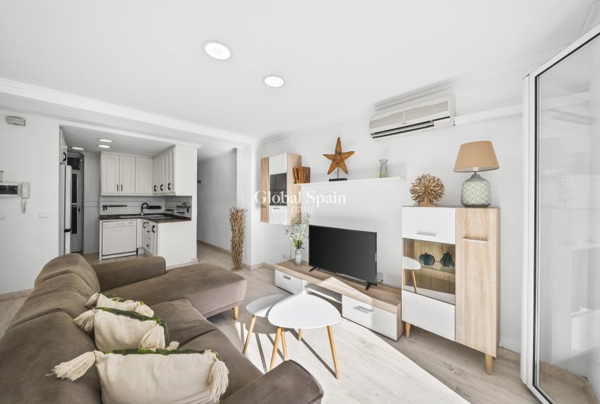Wiederverkauf - WOHNUNG -
TORREVIEJA - Puerto