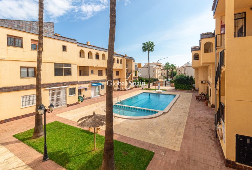Wiederverkauf - Wohnung -
TORREVIEJA - Punta prima