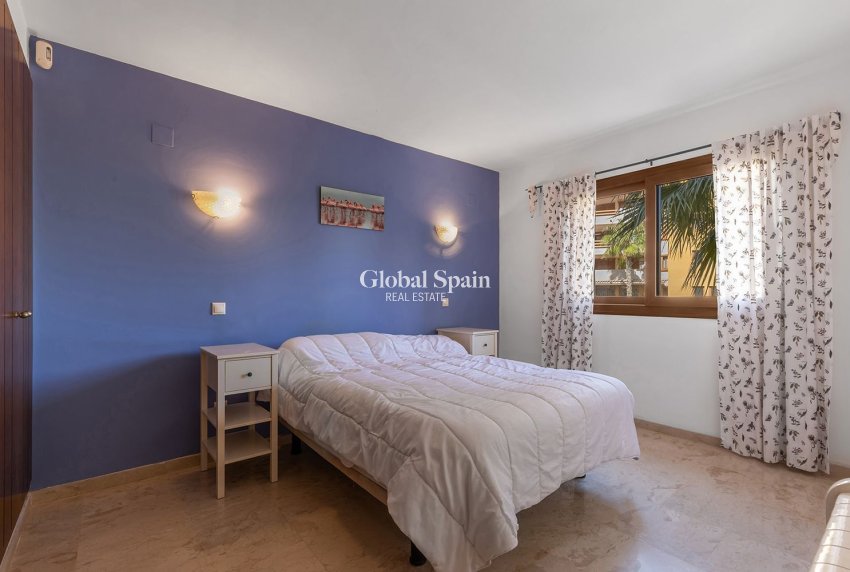 Wiederverkauf - WOHNUNG -
TORREVIEJA - Punta Prima