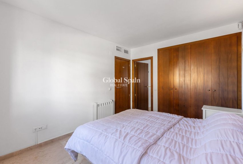 Wiederverkauf - WOHNUNG -
TORREVIEJA - Punta Prima