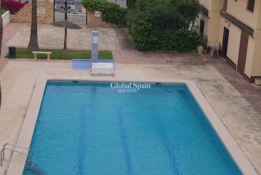 Wiederverkauf - WOHNUNG -
TORREVIEJA - Punta Prima