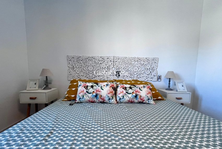 Wiederverkauf - WOHNUNG -
TORREVIEJA - Punta prima