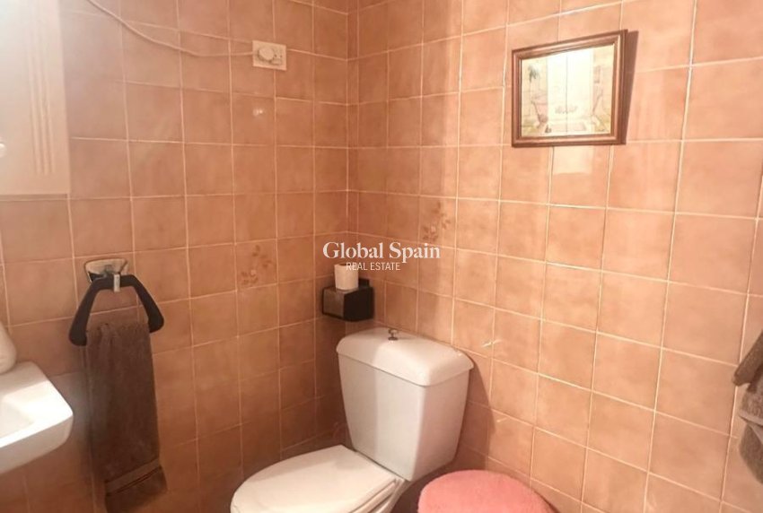 Wiederverkauf - WOHNUNG -
TORREVIEJA - Punta Prima