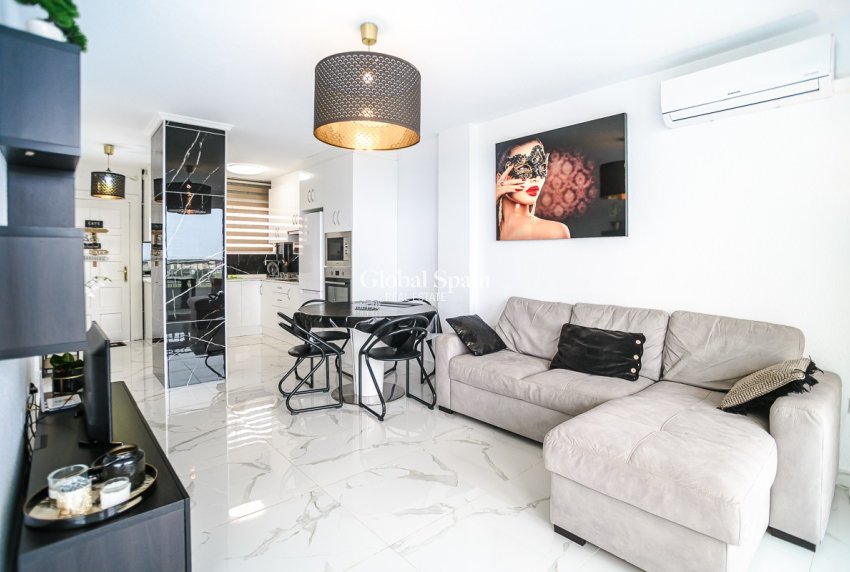 Wiederverkauf - WOHNUNG -
TORREVIEJA - Punta Prima