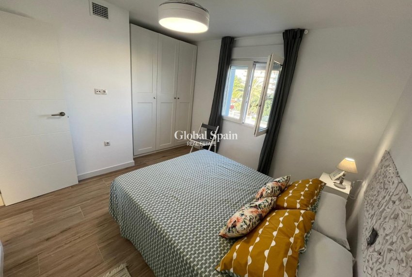 Wiederverkauf - WOHNUNG -
TORREVIEJA - Punta Prima